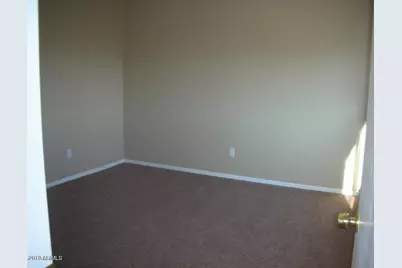 5725 S 32nd Lane, Phoenix, AZ 85041 - Photo 7