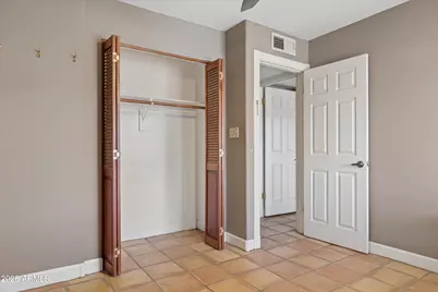 4921 E Winchcomb Drive, Scottsdale, AZ 85254 - Photo 21