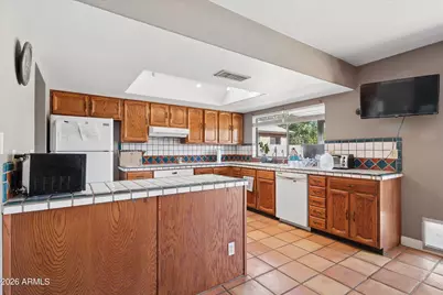 4921 E Winchcomb Drive, Scottsdale, AZ 85254 - Photo 9