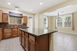 15372 W Dahlia Dr, Surprise, AZ 85379 - Photo 3