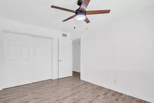 10530 W Calle del Sol, Phoenix, AZ 85037 - Photo 25