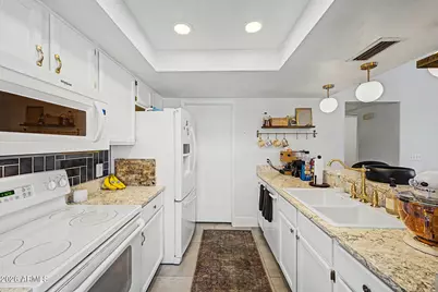 2019 W Lemon Tree Place #1121, Chandler, AZ 85224 - Photo 9