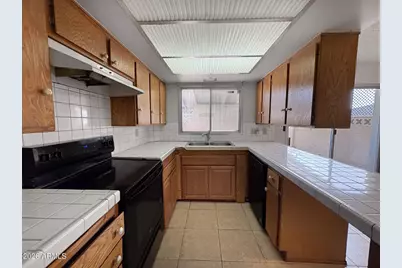 6541 N 44th Avenue, Glendale, AZ 85301 - Photo 11