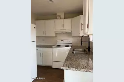 2308 N 51st Place #B, Phoenix, AZ 85008 - Photo 1