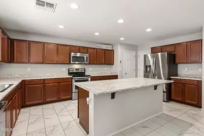 12136 W Cottontail Lane, Peoria, AZ 85383 - Photo 7