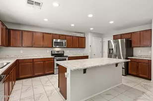 12136 W Cottontail Ln, Peoria, AZ 85383 - Photo 7