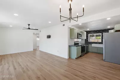 2230 W Cambridge Avenue, Phoenix, AZ 85009 - Photo 9