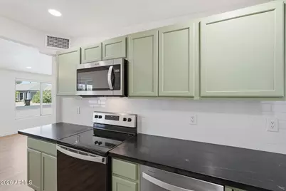 2230 W Cambridge Avenue, Phoenix, AZ 85009 - Photo 13