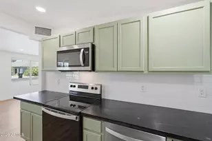 2230 W Cambridge Ave, Phoenix, AZ 85009 - Photo 13
