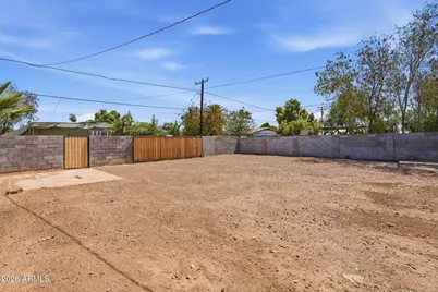 2230 W Cambridge Avenue, Phoenix, AZ 85009 - Photo 25