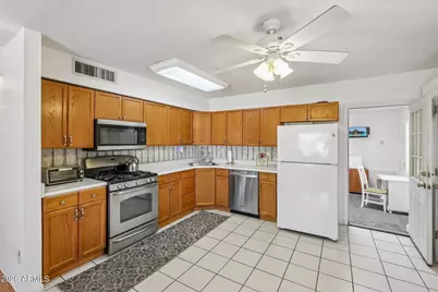 17642 N 16th Avenue, Phoenix, AZ 85023 - Photo 11