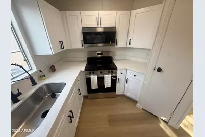 6081 S Oakmont Drive, Chandler, AZ 85249 - Photo 7