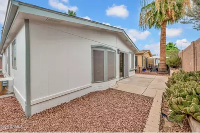 6081 S Oakmont Drive, Chandler, AZ 85249 - Photo 19