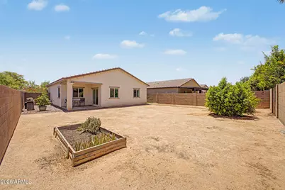 148 E Atlantic Drive, Casa Grande, AZ 85122 - Photo 3