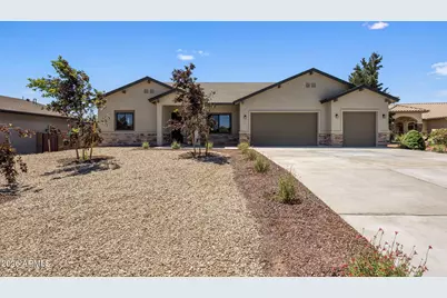 7905 E Smoke House Lane, Prescott Valley, AZ 86315 - Photo 1