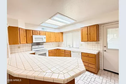 15076 N Escondido Drive #B, Fountain Hills, AZ 85268 - Photo 7