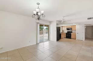 2302 E Waltann Ln, Phoenix, AZ 85022 - Photo 11