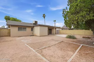 2302 E Waltann Ln, Phoenix, AZ 85022 - Photo 25