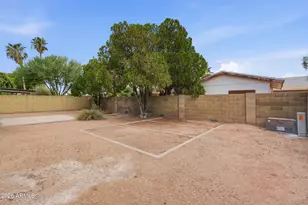 2302 E Waltann Ln, Phoenix, AZ 85022 - Photo 23