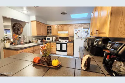 5515 W Hatcher Road, Glendale, AZ 85302 - Photo 15