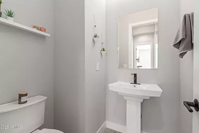 2827 E Robin Lane, Phoenix, AZ 85050 - Photo 21