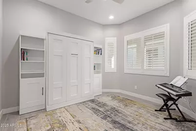 2827 E Robin Lane, Phoenix, AZ 85050 - Photo 11
