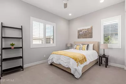 2827 E Robin Lane, Phoenix, AZ 85050 - Photo 27