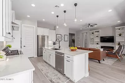 2827 E Robin Lane, Phoenix, AZ 85050 - Photo 15