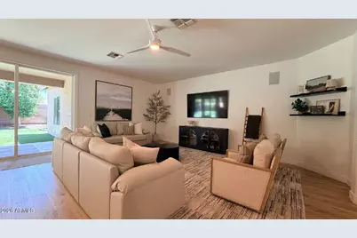 1121 E Powell Way, Chandler, AZ 85249 - Photo 5
