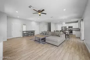 1018 E Odeum Ln, Phoenix, AZ 85040 - Photo 7