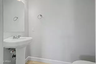 1018 E Odeum Ln, Phoenix, AZ 85040 - Photo 15