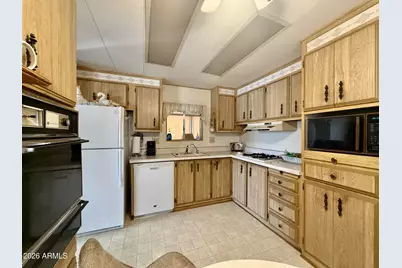 16440 N 32nd Way, Phoenix, AZ 85032 - Photo 9