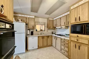 16440 N 32nd Way, Phoenix, AZ 85032 - Photo 9