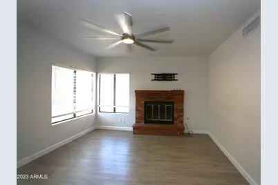924 E Manor Drive, Chandler, AZ 85225 - Photo 7