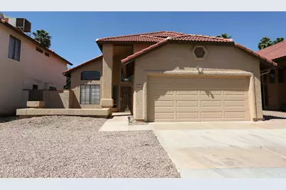 924 E Manor Drive, Chandler, AZ 85225 - Photo 1