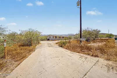 1628 E Circle Mountain Road, New River, AZ 85087 - Photo 1