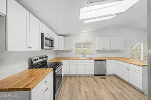 1628 E Circle Mountain Rd, New River, AZ 85087 - Photo 13