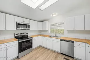1628 E Circle Mountain Rd, New River, AZ 85087 - Photo 15