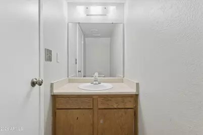 407 E Pecan Road, Phoenix, AZ 85040 - Photo 13