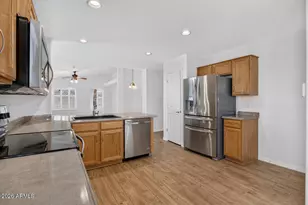 10798 W Chisholm Dr, Peoria, AZ 85373 - Photo 15