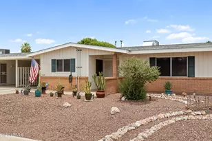 10624 W Clair Dr, Sun City, AZ 85351 - Photo 1