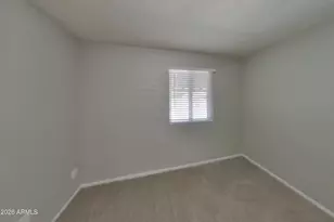 4241 N 73rd Ln, Phoenix, AZ 85033 - Photo 9