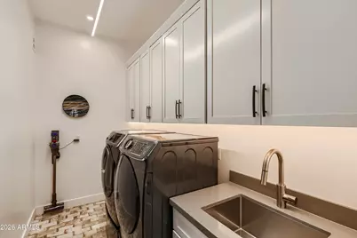3427 N 42nd Place, Phoenix, AZ 85018 - Photo 23
