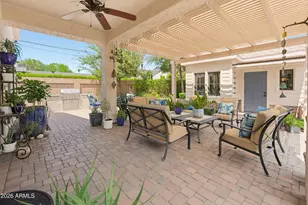 3427 N 42nd Pl, Phoenix, AZ 85018 - Photo 25