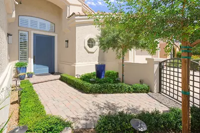3427 N 42nd Place, Phoenix, AZ 85018 - Photo 3