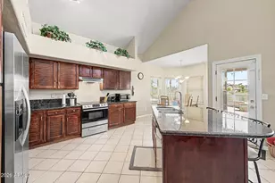3441 E Wildwood Dr, Phoenix, AZ 85048 - Photo 9