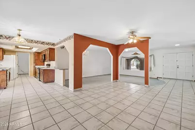 5209 W Las Palmaritas Drive, Glendale, AZ 85302 - Photo 7