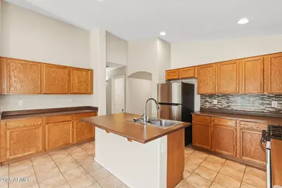 375 W Gascon Road, San Tan Valley, AZ 85143 - Photo 13