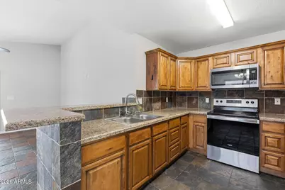 22619 N 31st Drive, Phoenix, AZ 85027 - Photo 3