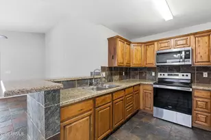 22619 N 31st Dr, Phoenix, AZ 85027 - Photo 3